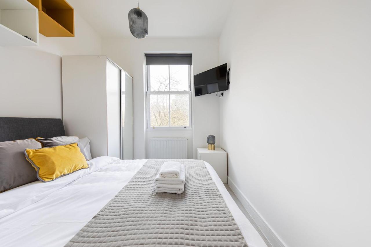 Cozy Ensuite Bedroom For Two Near Tufnell Park Лондон Екстериор снимка