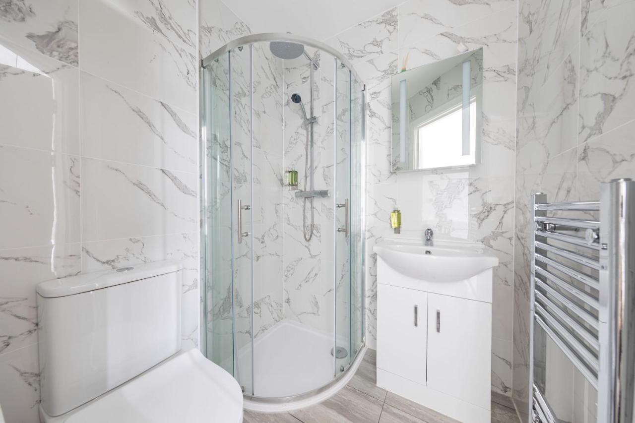 Cozy Ensuite Bedroom For Two Near Tufnell Park Лондон Екстериор снимка